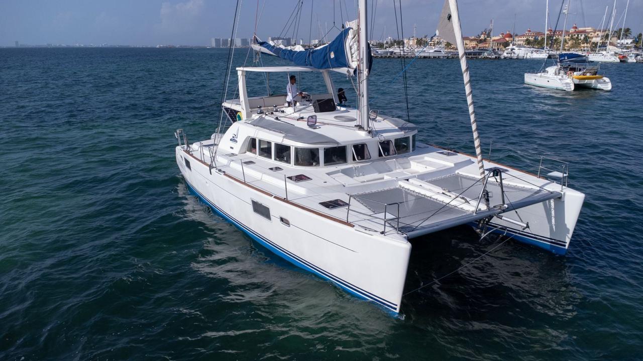 Catamaran Tours